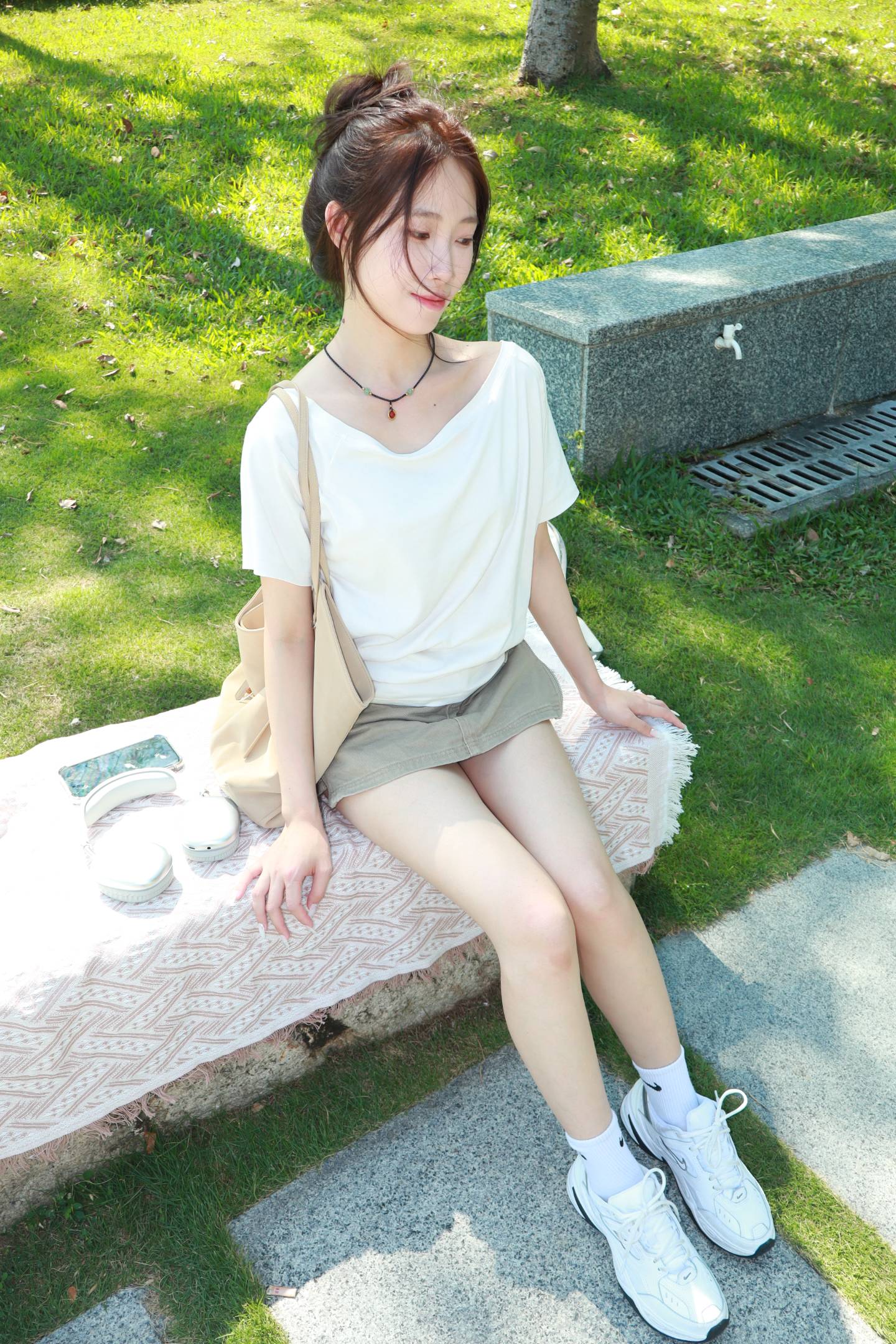 个人摄影师原创约拍 21号作品 高颜值妹子 [315P-41V-6.9G]-图屿X