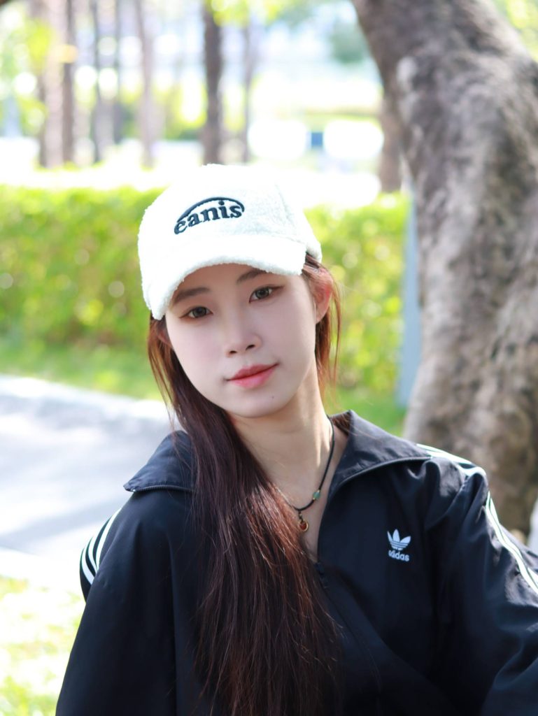 个人摄影师原创约拍 32号作品 11.28黑衣草地 [434P-125V-7.3GB]-图屿X