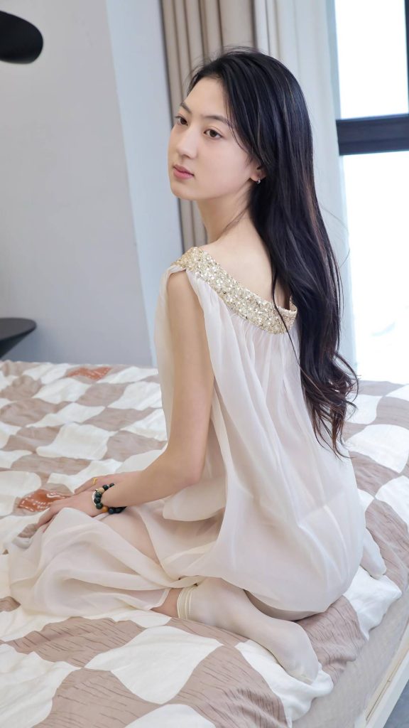 绮梦摄影 NO.119 小宇 无印珍藏版 [520P-2V-15.3G]-图屿X