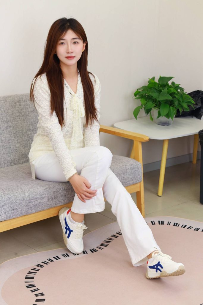 绮梦摄影 NO.275 月月 无印珍藏版 [466P-2V-10.9G]-图屿X