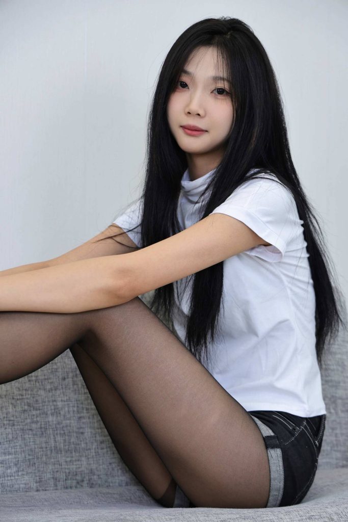 绮梦摄影 NO.375 小彤 无印珍藏版 [453P-2V-11.8G]-图屿X