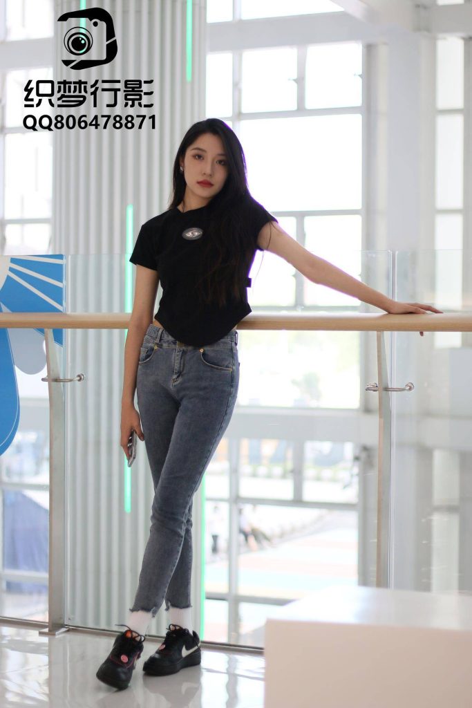 织梦映像 大家闺秀大美女白袜裸足 [100P-1V-2.2GB]-图屿X