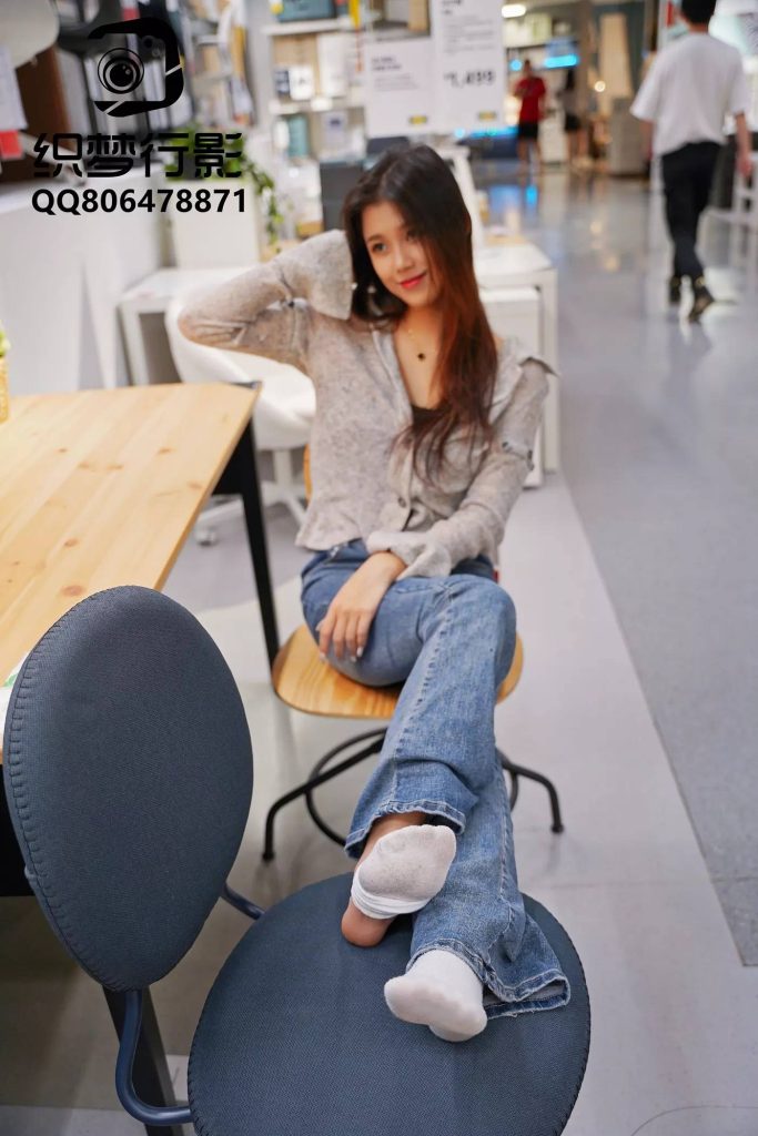 织梦映像 人潮拥挤 眼里温馨已通电 [325P-1V-9.6GB]-图屿X