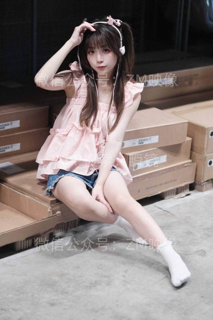 织梦映像 活力四射-赤着脚宜家漫步 完整版 [320P-1V-6.6G]-图屿X