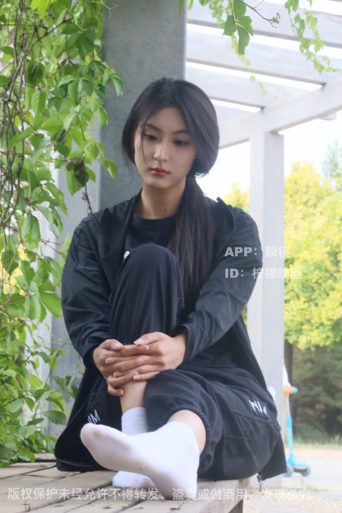 柠檬映画（织梦小号） 春日游园 [300P/1V/3.4G]-图屿X