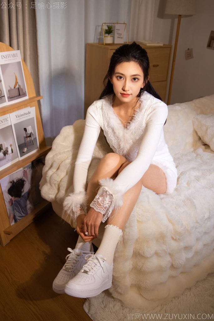 足愉心 NO.029 可乐（短裙、运动鞋、白色棉袜） [140P-2V-14.8G]-图屿X