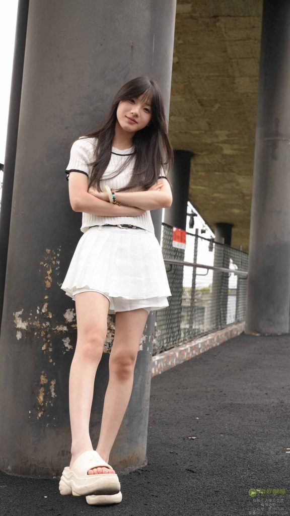 青柠映画 No.083 阿慌 白袜亮钻指甲油素材 [128P2V5.2G]-图屿X