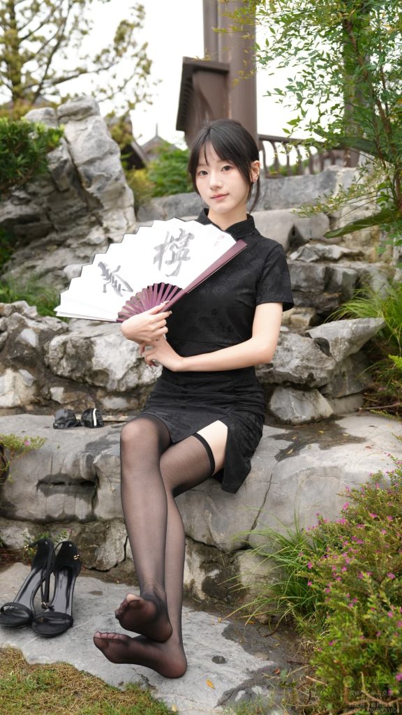 青柠映画 No.121 阿慌 纯黑黑丝旗袍 [238P-2V-8.9G]-图屿X