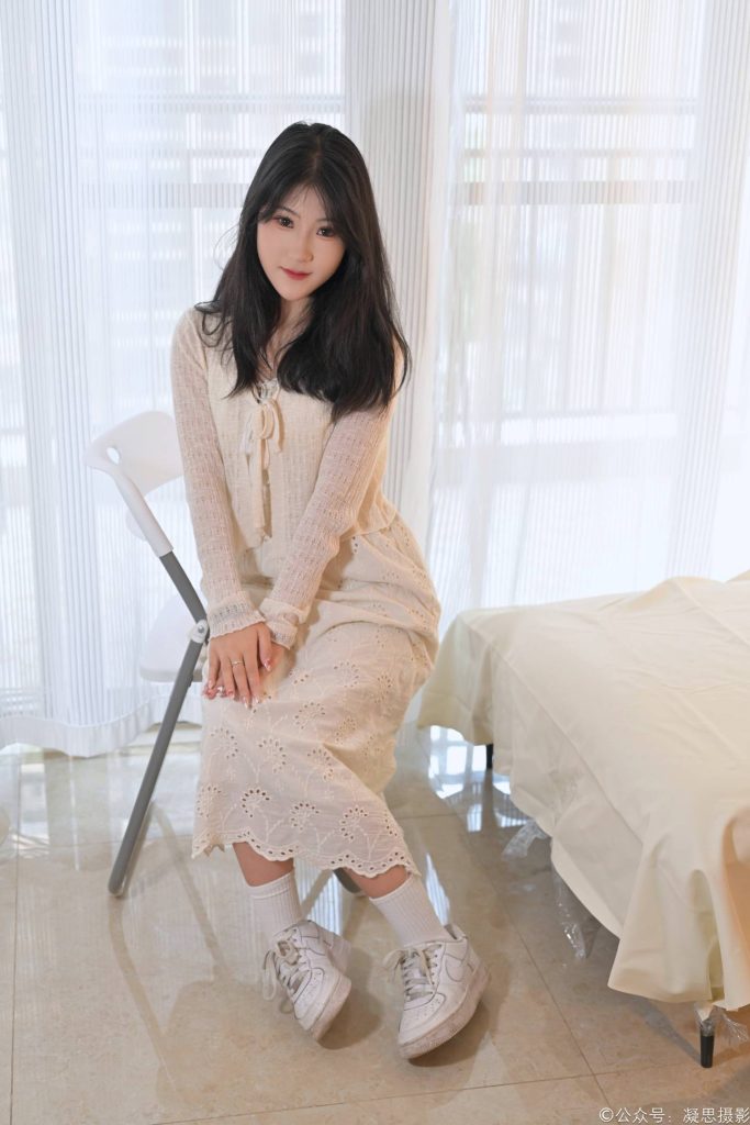 凝思摄影 No.005 琦琦-连衣裙、短白袜、平底鞋 [134P-1V-3.3G]-图屿X