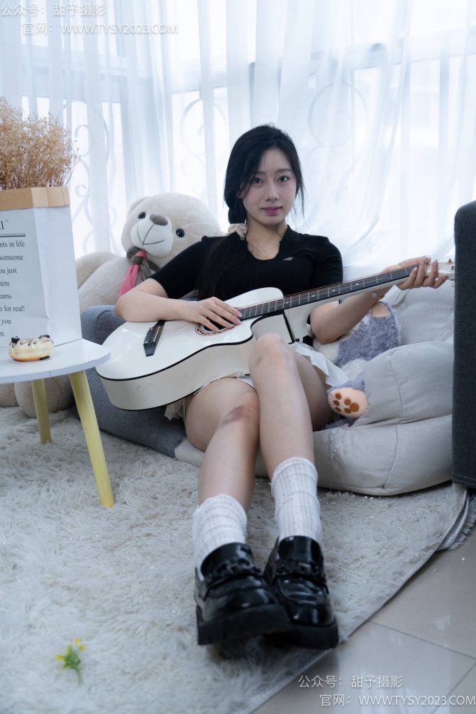 甜予摄影 NO.012 鱼鱼-皮鞋、白棉袜、裸足 [125P-2V-10.2GB]-图屿X