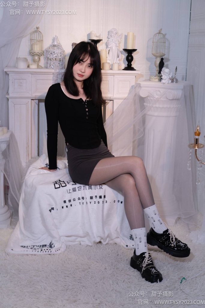 甜予摄影 NO.016 小野-皮鞋、白棉袜、油亮灰丝 [130P-2V-9.9GB]-图屿X