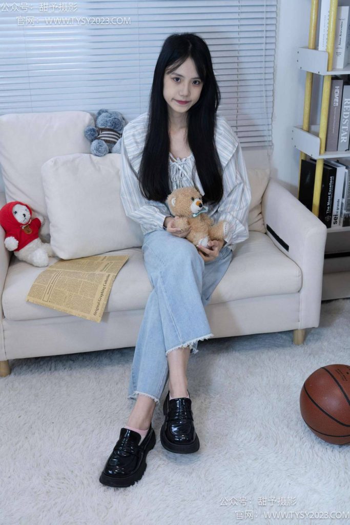 甜予摄影 NO.028 胡桃-皮鞋、白棉袜、裸足 [124P-2V-10.0GB]-图屿X