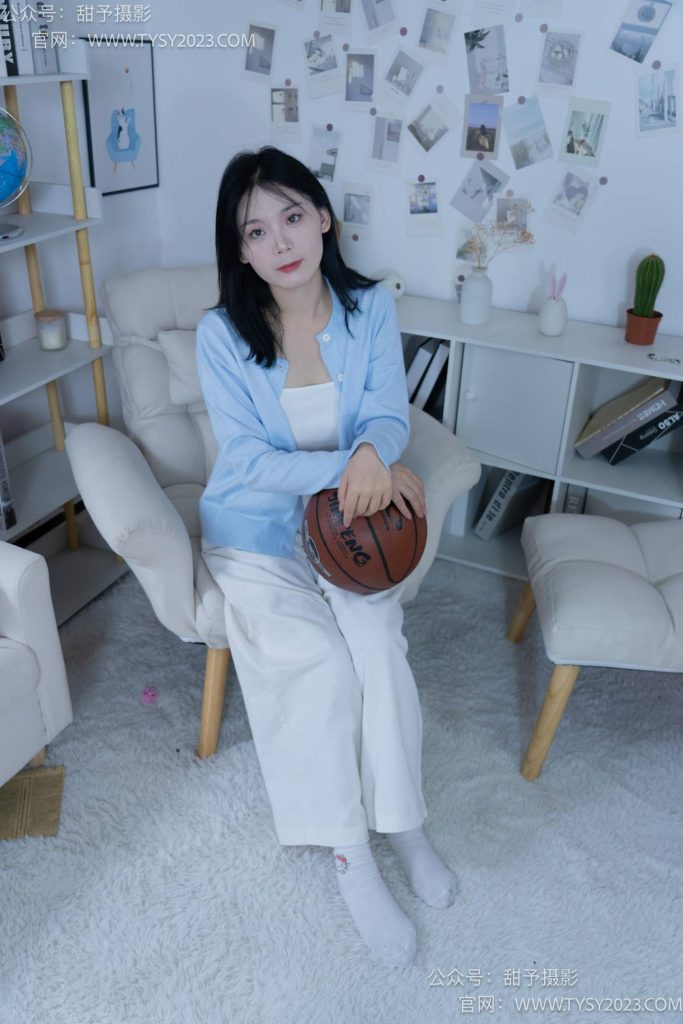 甜予摄影 NO.060 梨子-板鞋、脏白棉袜、裸足 [114P-2V-9.4GB]-图屿X