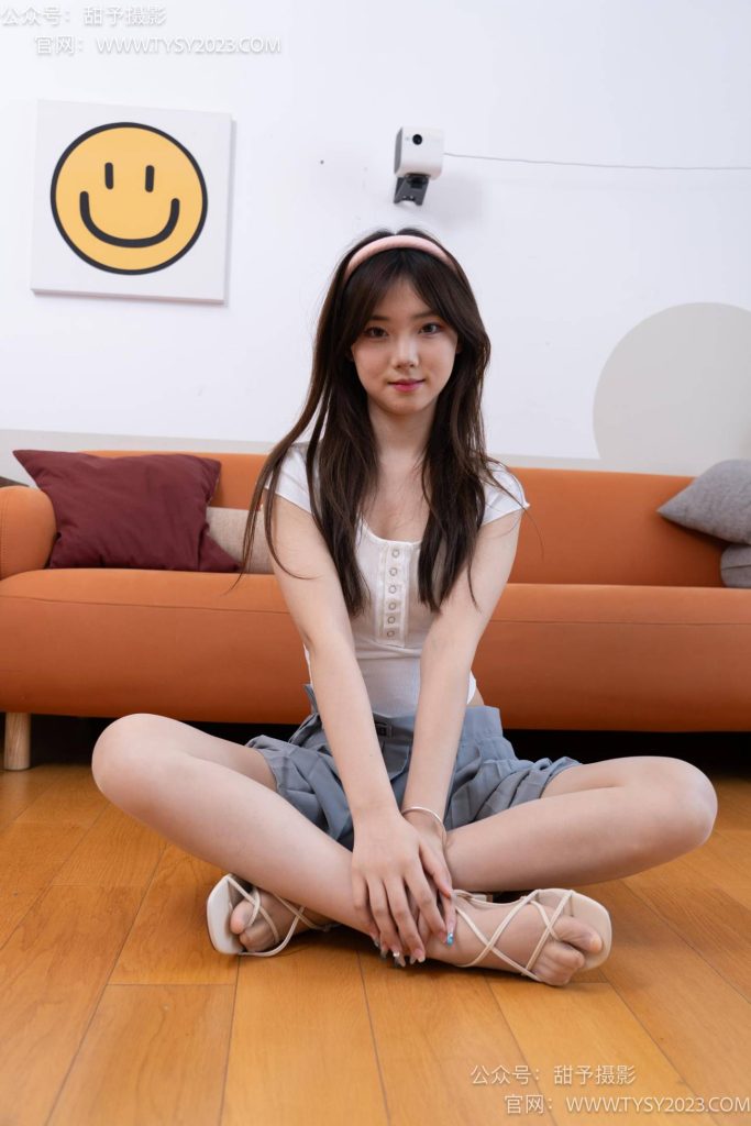 甜予摄影 NO.068 璇璇-凉鞋、肉丝（脚尖透明款） [122P-2V-9.6GB]-图屿X