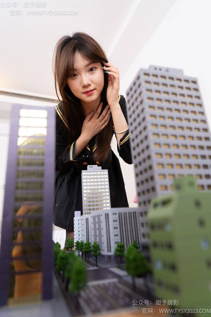 甜予摄影 NO.077 璇璇-JK制服、凉爽高跟鞋、嘿丝（脚尖透明款）、小人国剧情 [128P-2V-10.7GB]-图屿X