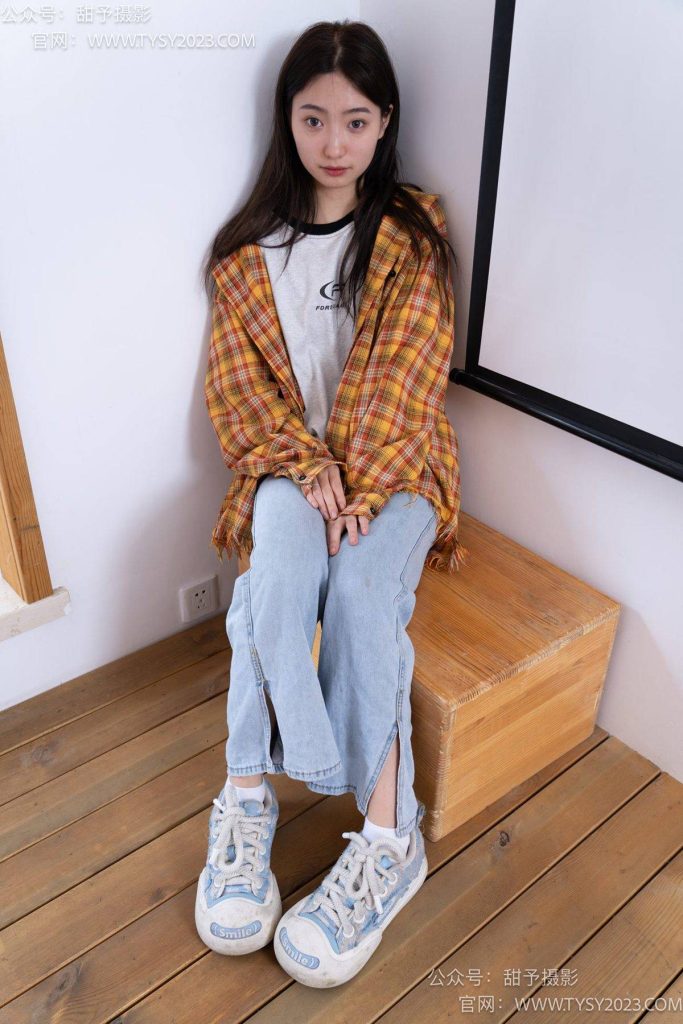 甜予摄影 NO.078 雪梨 帆布鞋、白棉袜、裸足 [140P-2V-10.2GB]-图屿X