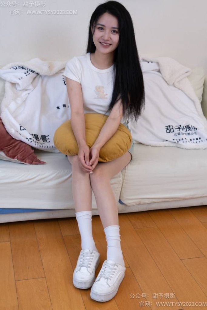 甜予摄影 NO.096 澜澜-板鞋、白棉袜、肉丝 [130P-2V-9.8GB]-图屿X