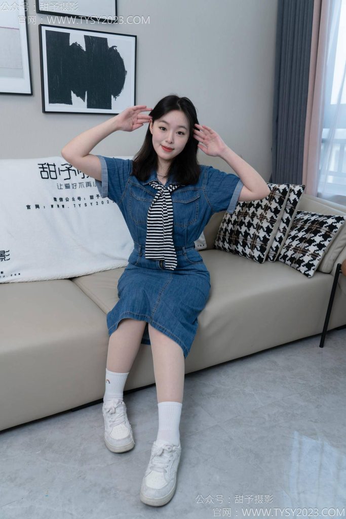 甜予摄影 NO.151 小葵-板鞋、白棉袜、薄肉丝 [130P-2V-9.8GB]-图屿X