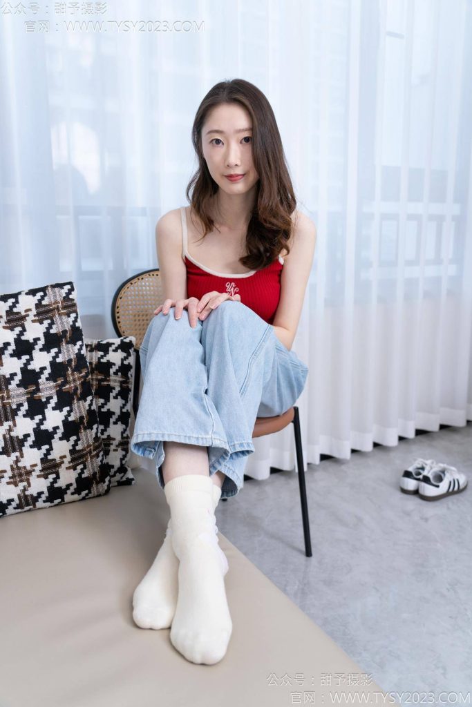 甜予摄影 NO.160 番茄-板鞋、印花棉袜、裸足 [125P-2V-9.7GB]-图屿X