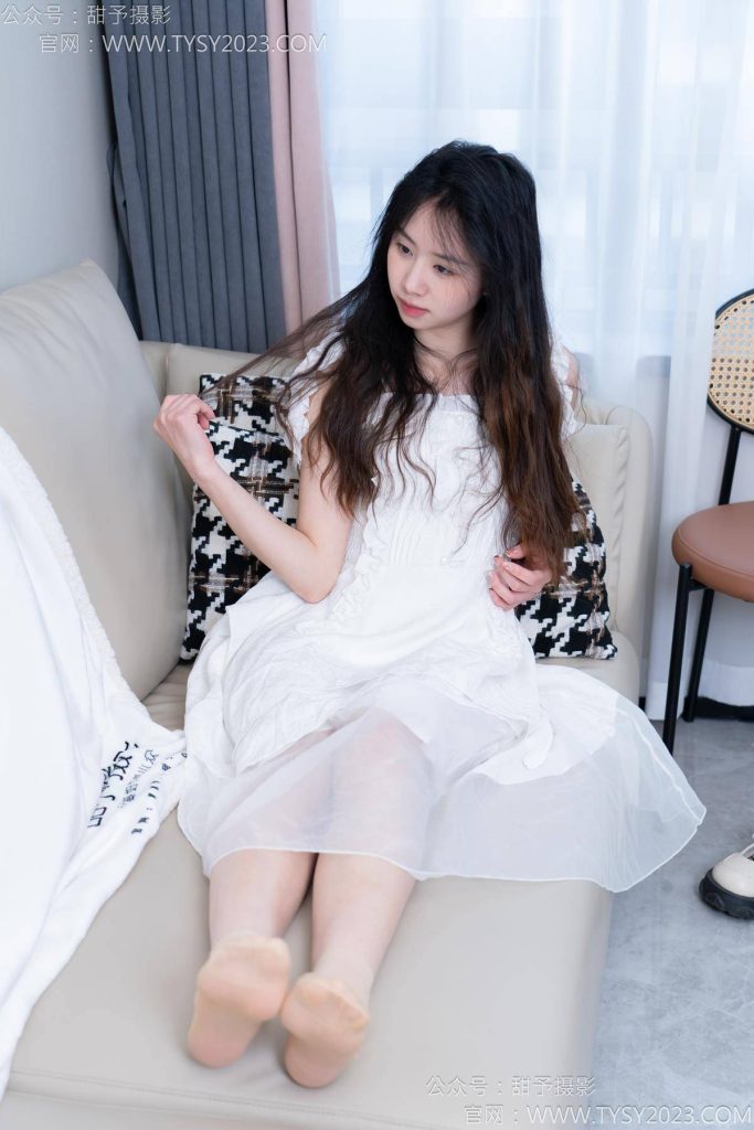 甜予摄影 NO.172 知知-皮鞋、短肉丝、裸足 [130P-2V-9.8GB]-图屿X