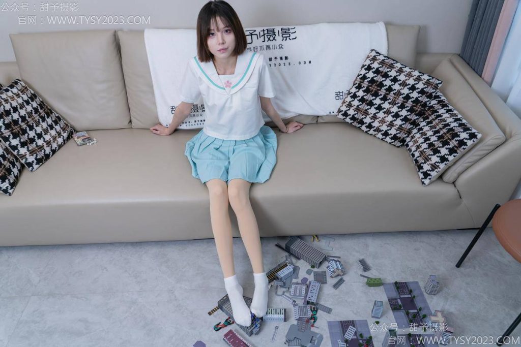 甜予摄影 NO.182 珞珞-板鞋、白棉袜、厚肉丝（120D）、小人国剧情 [134P-2V-10.6GB]-图屿X