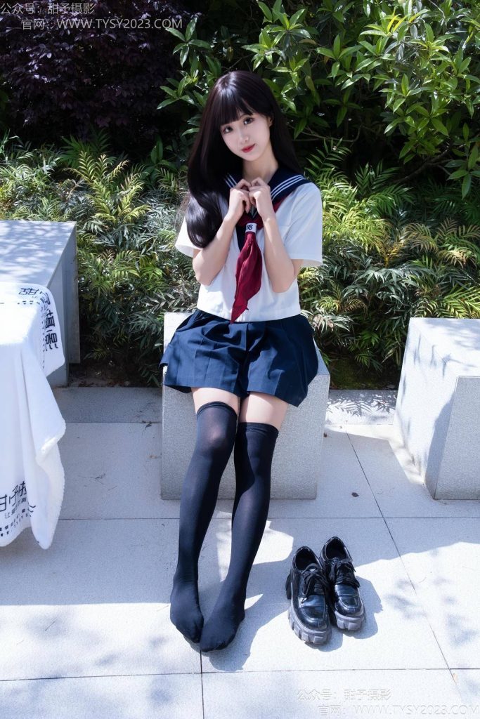 甜予摄影 NO.193 小甜桃-皮鞋、大腿袜、裸足 [129P-2V-9.3GB]-图屿X