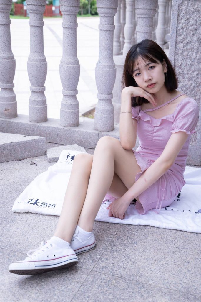 BoBoSocks袜啵啵 NO.001 小甜豆-帆布鞋、白棉袜、肉丝 [138P-1V-6.2GB]-图屿X