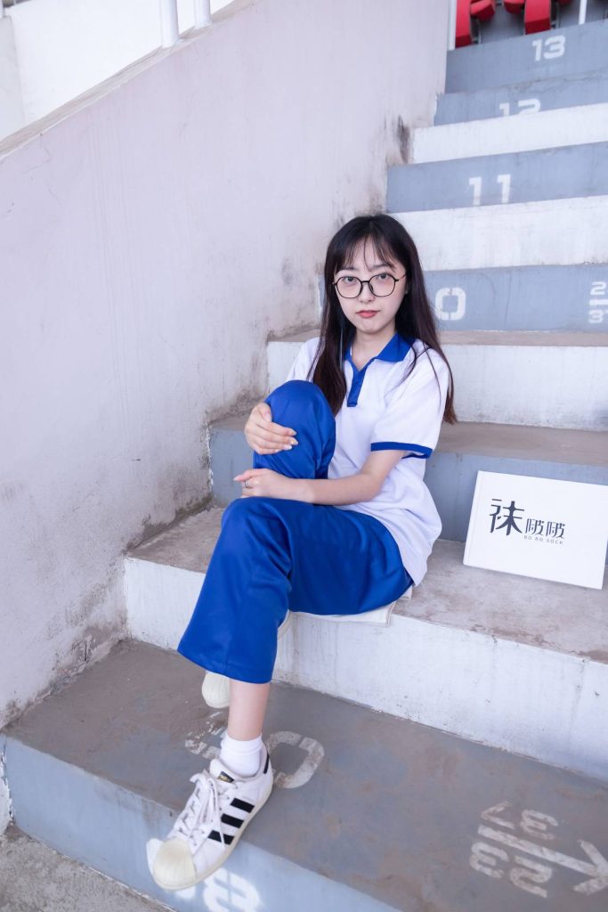 BoBoSocks袜啵啵 NO.002 稚予-校服、贝壳头、白棉袜、裸足 [139P-1V-3.0GB]-图屿X