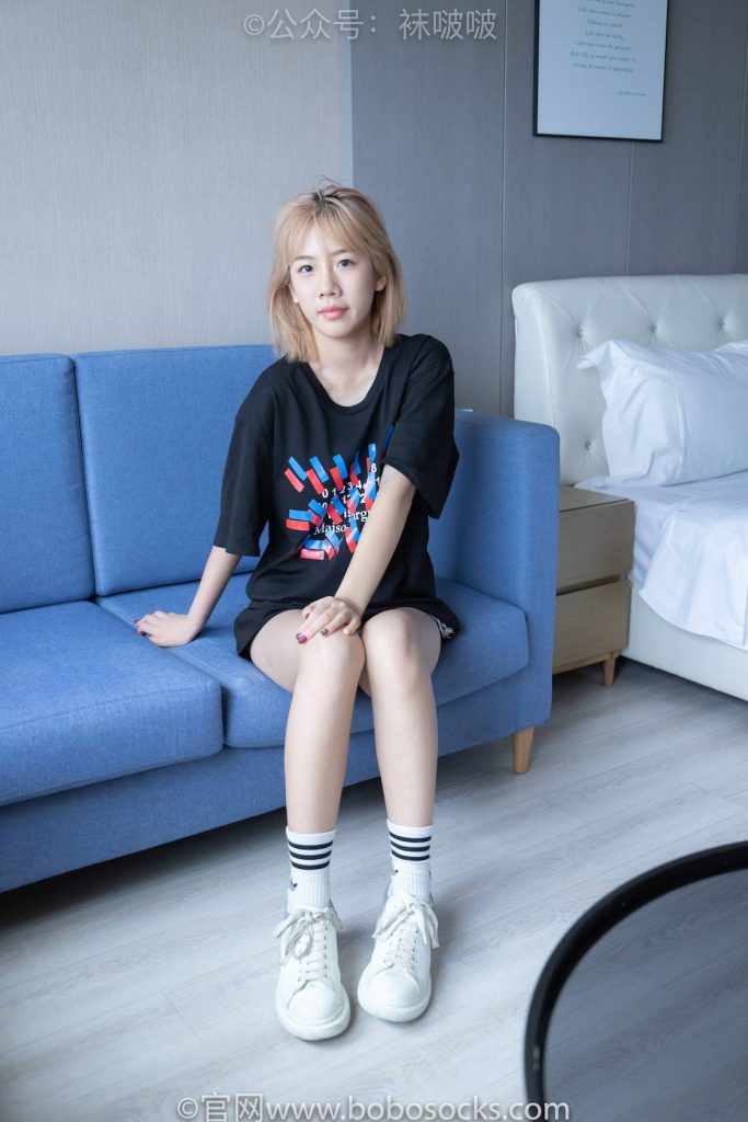 BoBoSocks袜啵啵 NO.003 果冻-麦昆鞋、白色脏棉袜 [133P-1V-6.0GB]-图屿X