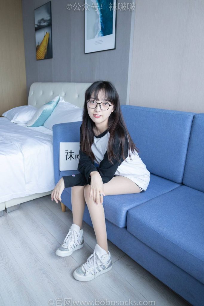 BoBoSocks袜啵啵 NO.015 稚予-阿迪板鞋、白色短棉袜、肉丝 [135P-1V-3.1GB]-图屿X