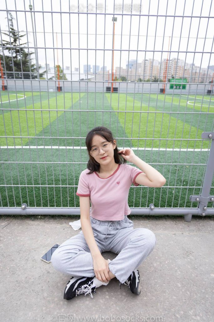 BoBoSocks袜啵啵 NO.016 熊熊-斯凯奇运动鞋、棉袜（踩脏）、裸足 [147P-1V-4.7GB]-图屿X