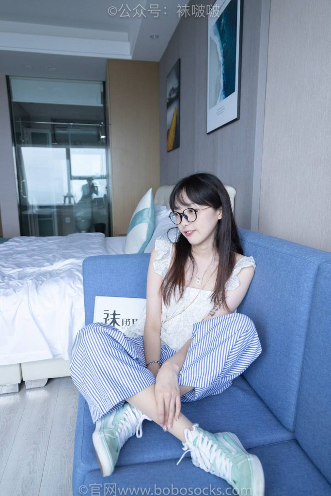 BoBoSocks袜啵啵 NO.027 稚予- vans、白色棉袜、肉丝 [136P-1V-3.4GB]-图屿X