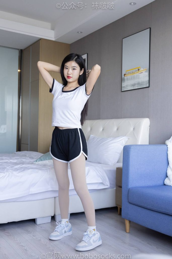 BoBoSocks袜啵啵 NO.031 小奶熊 AJ板鞋、白棉袜、厚肉丝 [149P-1V-3.8GB]-图屿X