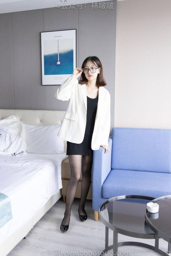 BoBoSocks袜啵啵 NO.032 小甜豆-平底鞋、黑丝 [144P-1V-7.1GB]-图屿X