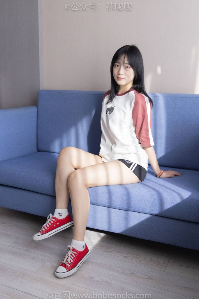 BoBoSocks袜啵啵 NO.036 菠萝-帆布鞋、白棉袜、裸足 [138P-1V-6.7GB]-图屿X