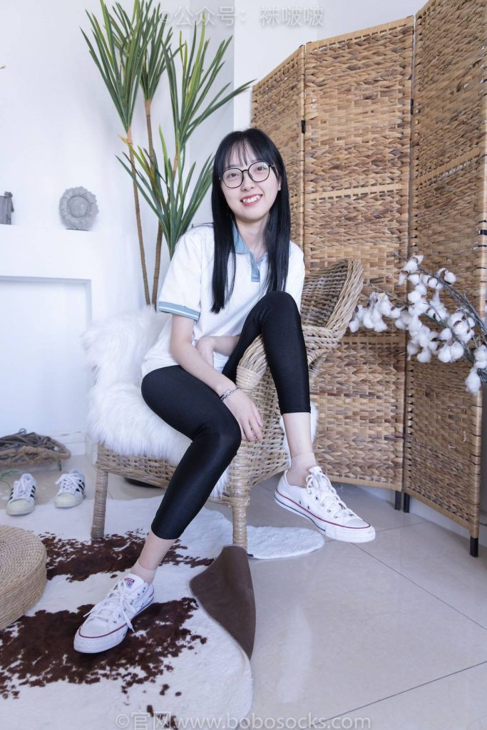 BoBoSocks袜啵啵 NO.044 稚予-贝壳头、匡威帆布鞋、短肉丝 [154P-1V-5.4GB]-图屿X