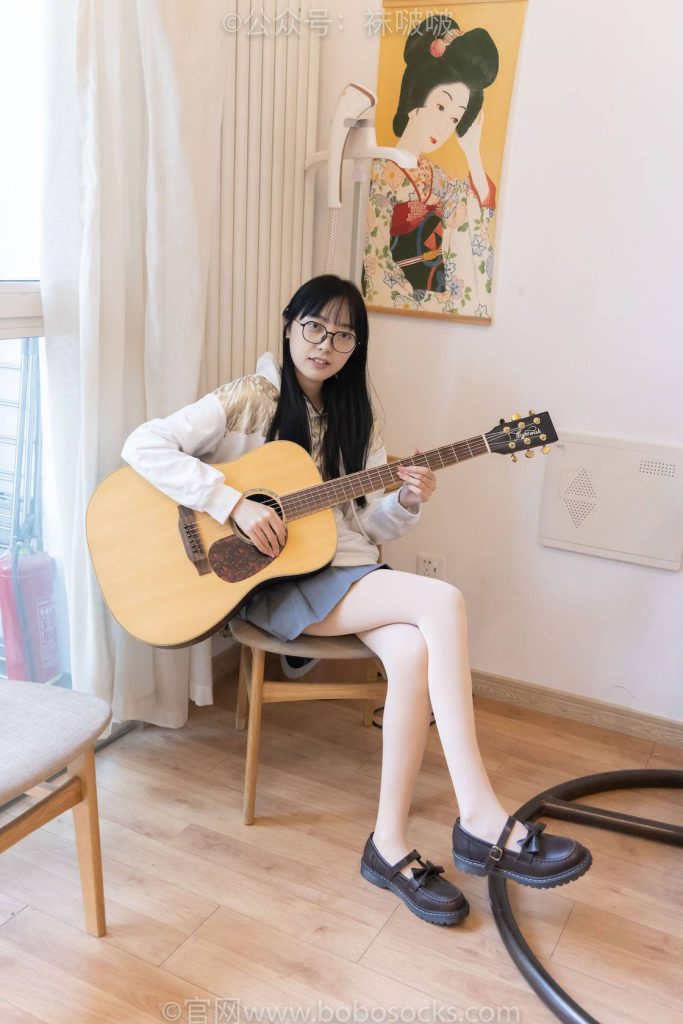 BoBoSocks袜啵啵 NO.047 稚予-皮鞋、厚肉丝 [131P-1V-7.2GB]-图屿X