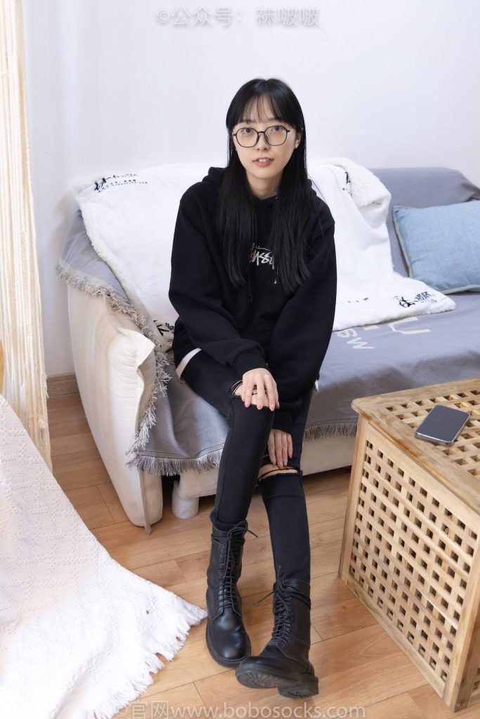 BoBoSocks袜啵啵 NO.061 稚予-短靴、白棉袜、裸足 [145P-1V-7.0GB]-图屿X