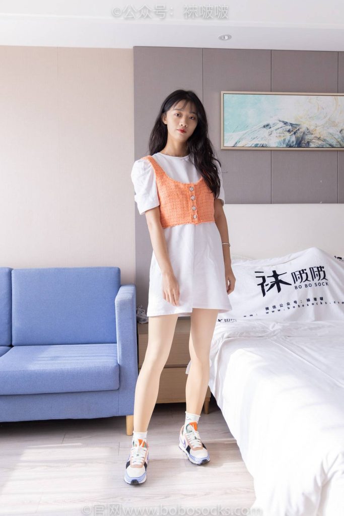BoBoSocks袜啵啵 NO.062 涵涵-运动鞋、白棉袜、厚肉丝 [145P-1V-6.6GB]-图屿X