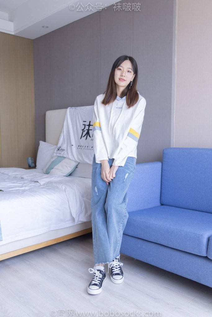 BoBoSocks袜啵啵 NO.080 小甜豆 帆布鞋、白棉袜、肉丝（花絮版） [140P-1V-6.6GB]-图屿X