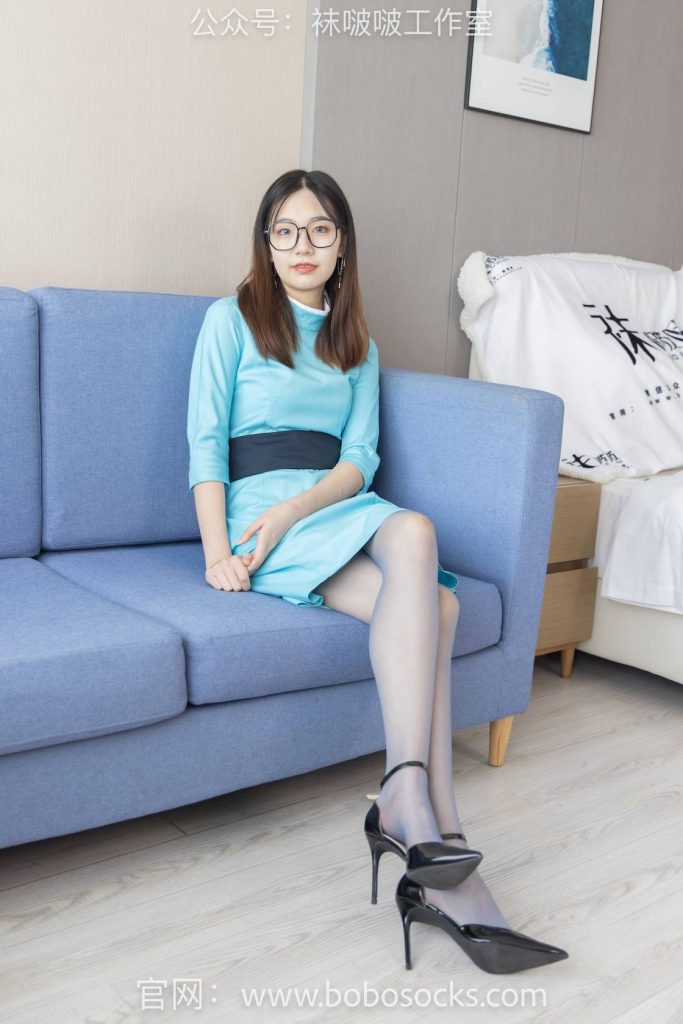 BoBoSocks袜啵啵 NO.105 小甜豆-空姐制服、高跟鞋、蓝色丝袜 [140P-1V-5.4GB]-图屿X