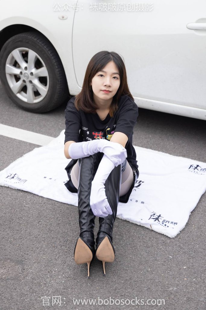BoBoSocks袜啵啵 NO.146 小甜豆-高跟长靴、黑色踩脚裤、肉丝 [154P-1V-6.2GB]-图屿X