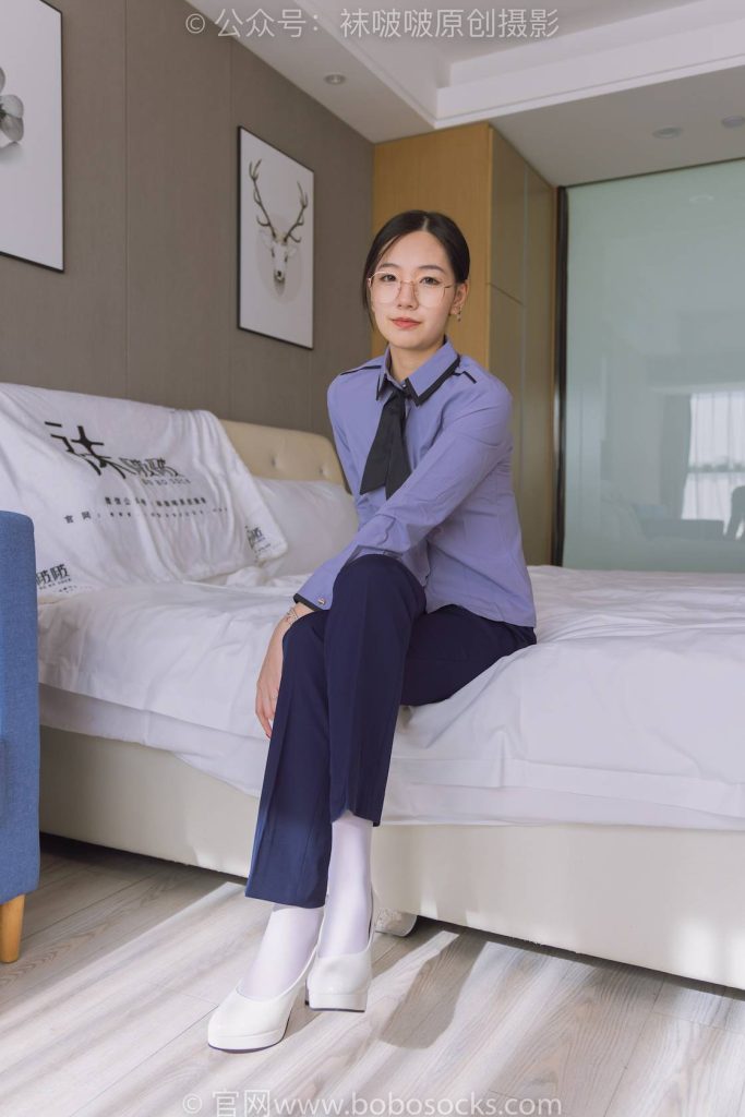 BoBoSocks袜啵啵 NO.178 小甜豆-高跟鞋、厚白丝、ol风裤里丝 [140P-1V-5.8GB]-图屿X