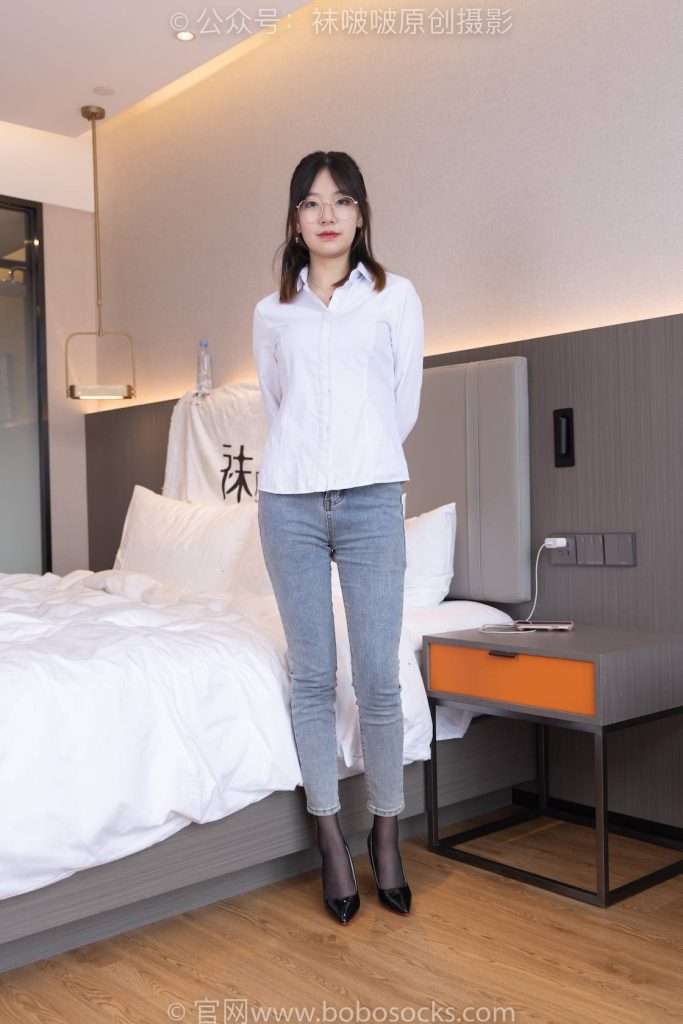 BoBoSocks袜啵啵 NO.181 小甜豆-高跟鞋、黑丝（脚尖加固款）、裤里丝 [134P-1V-5.3GB]-图屿X