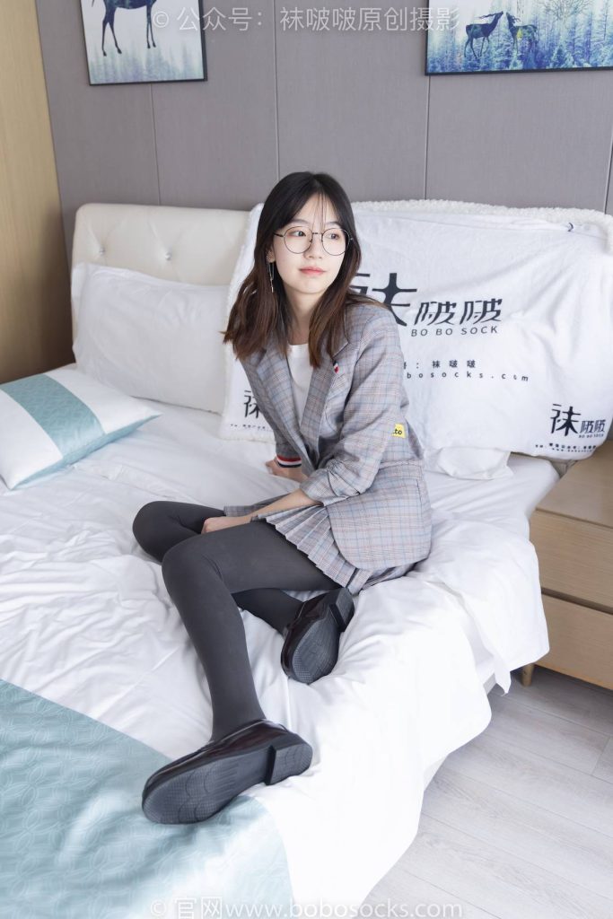 BoBoSocks袜啵啵 NO.210 小甜豆-皮鞋、厚灰丝、ol装 [140P-1V-5.6GB]-图屿X