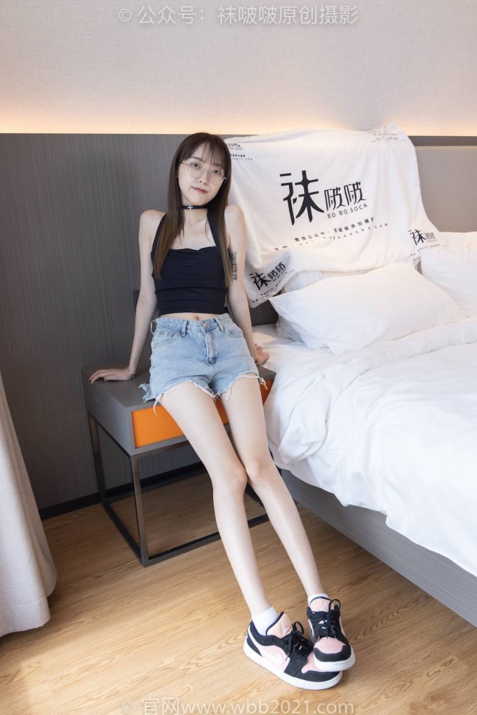 BoBoSocks袜啵啵 NO.291 稚予-长靴、板鞋、白棉袜、黑棉袜、裸足 [145P-1V-5.3GB]-图屿X