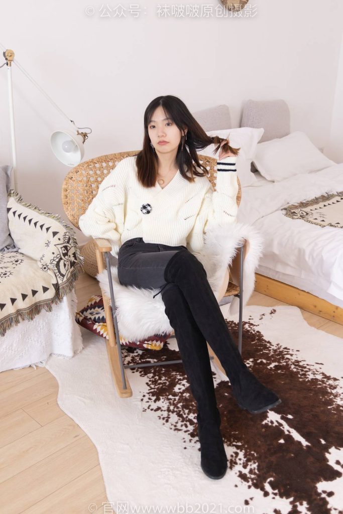 BoBoSocks袜啵啵 NO.326 小甜豆-长靴、油亮灰丝、裤里丝 [155P-1V-5.9GB]-图屿X