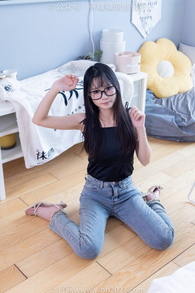 BoBoSocks袜啵啵 NO.359 甜甜圈-板鞋、高跟鞋、裸足、连衣裙、肉丝 [180P-1V-8.2GB]-图屿X