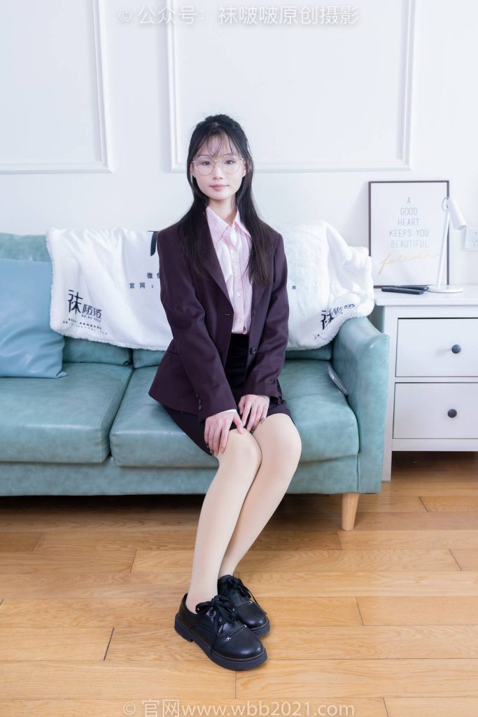 BoBoSocks袜啵啵 NO.362 甜甜圈-两双皮鞋、厚肉丝、厚黑丝、ol制服 [230P-1V-8.0GB]-图屿X