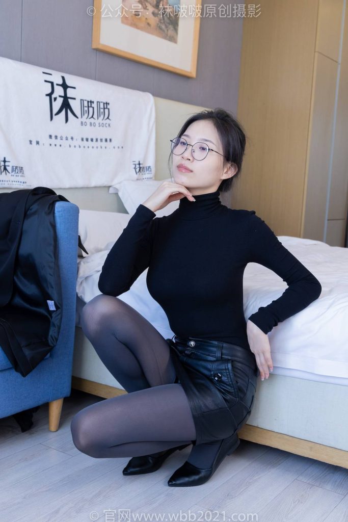 BoBoSocks袜啵啵 NO.365 芝士-短靴、平底鞋、厚黑丝、厚灰丝 [140P-1V-6.3GB]-图屿X